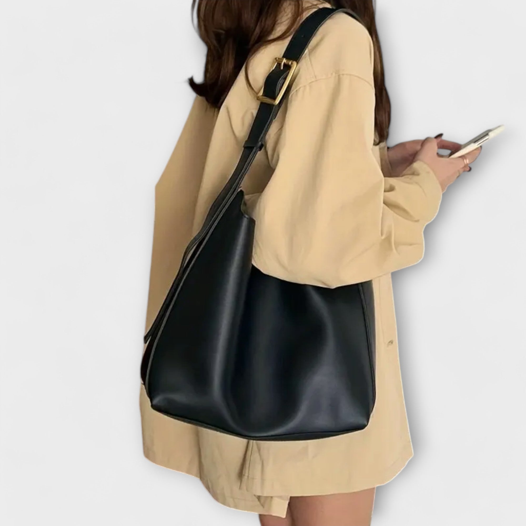 Aurora. – Elegante bolso de cuero para el hombro con diseño atemporal